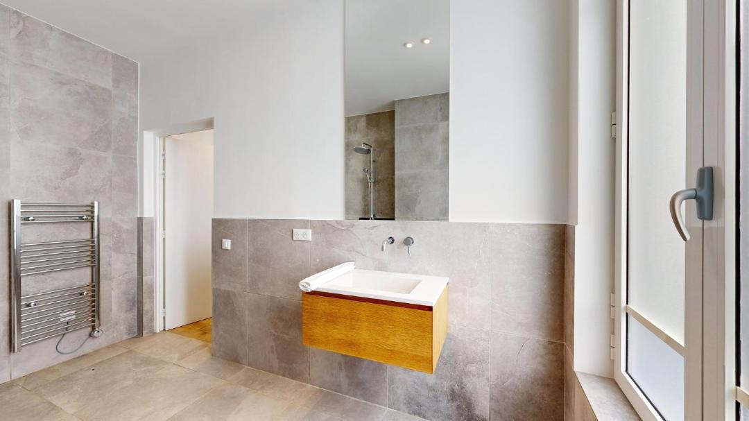 Photo of Bathroom in 13th Arrondissement