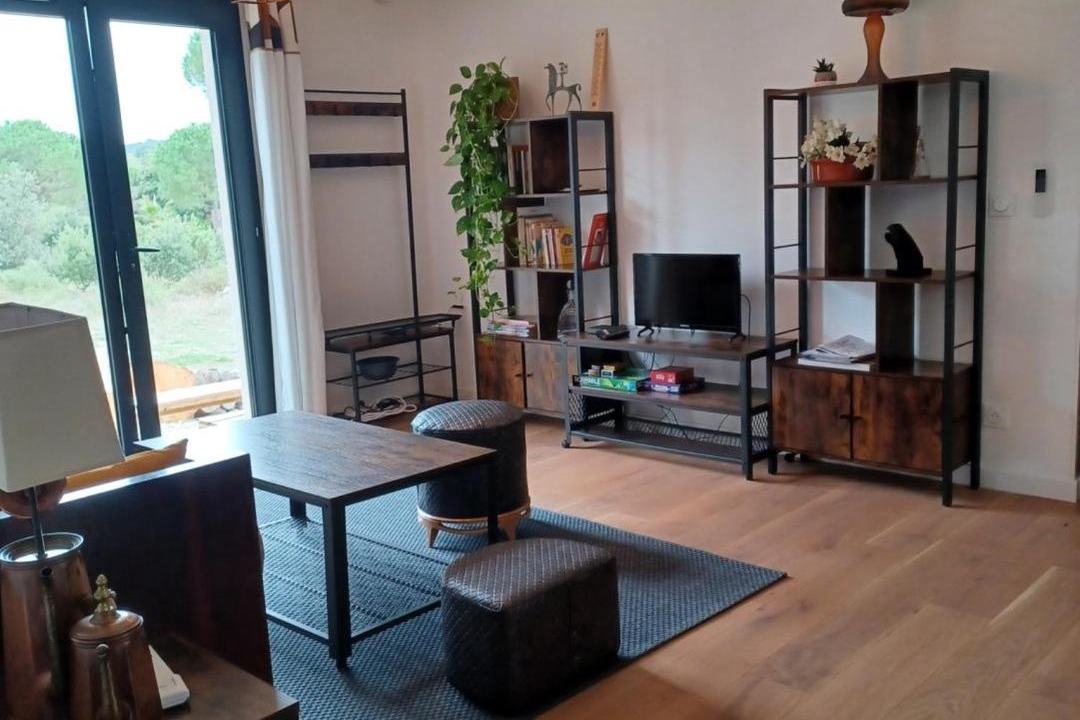 Photo of Livingroom in Moureze