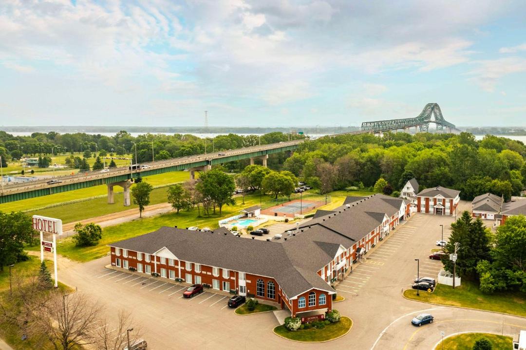 Photo of Others in Trois-Rivieres Ouest