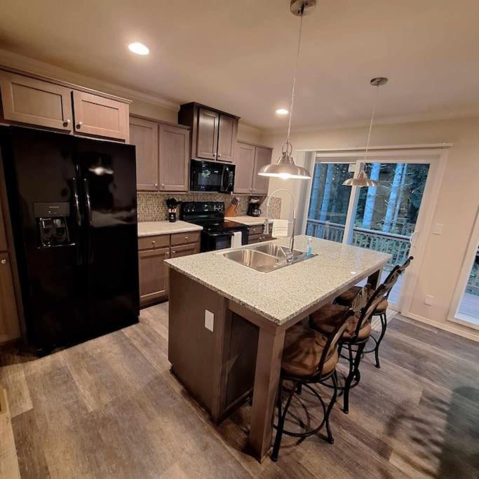 Photo of Kitchen in Clatskanie