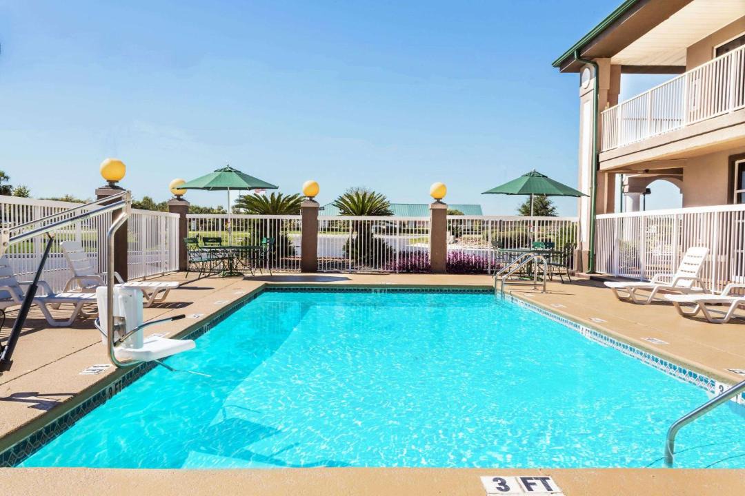 Photo of Others in Marianna