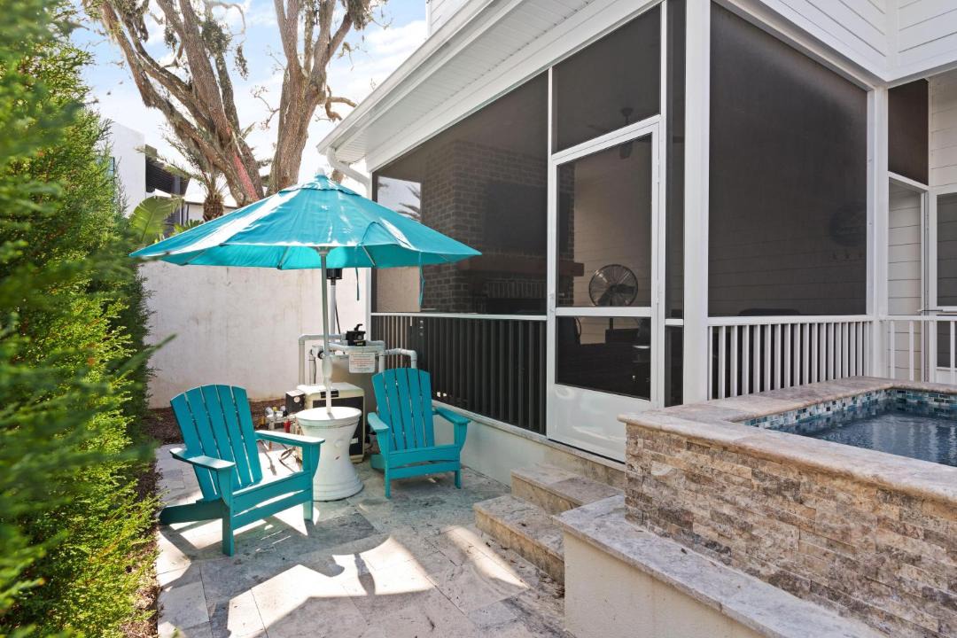 Photo of Patio Balcony in King City
