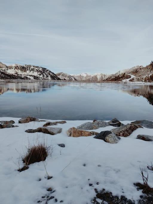 Photo of Others in Isola