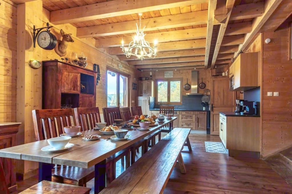 Photo of Others in Isola