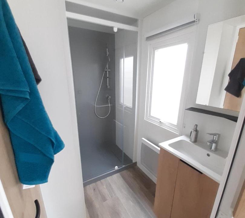 Photo of Others in Litteau