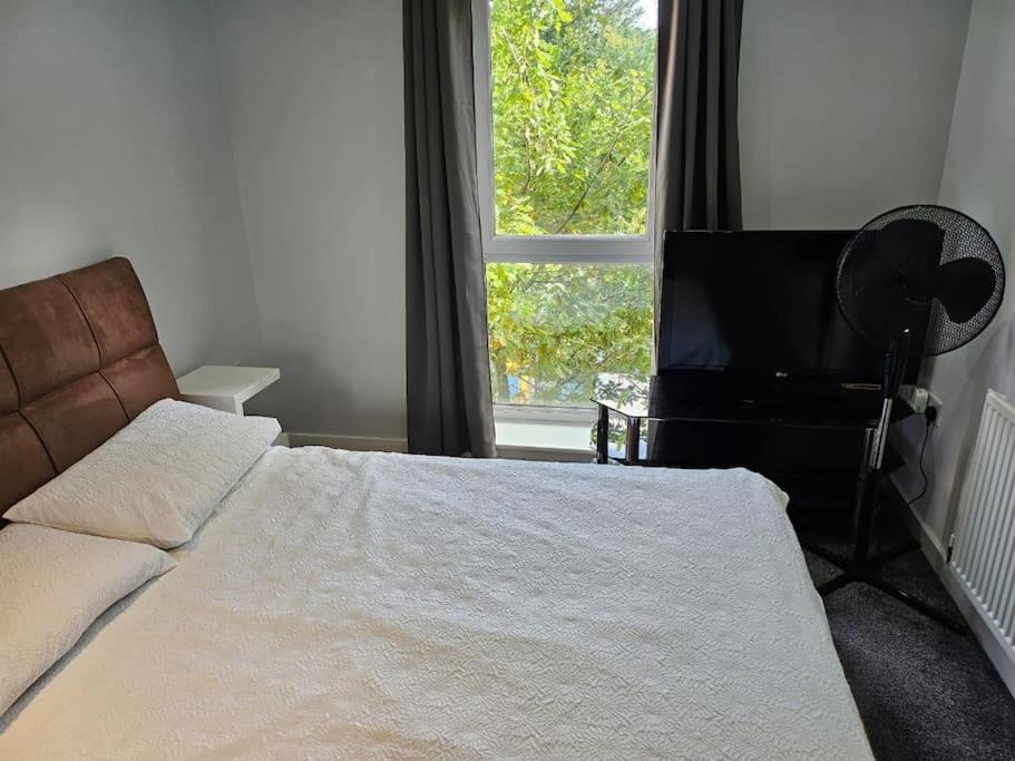 Photo of Bedroom in Burnt Oak