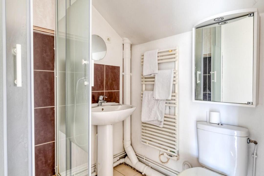 Photo of Bathroom in Etampes