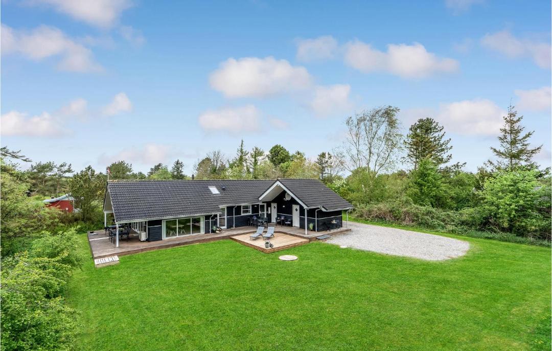 Photo of Others in Trend