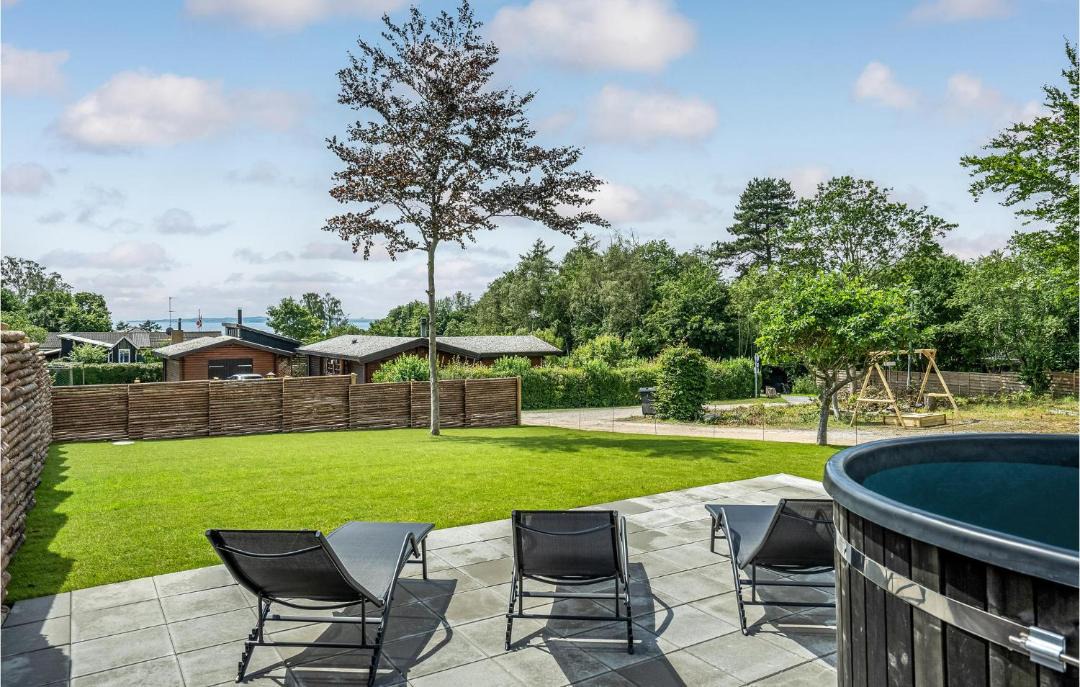 Photo of Others in Lyngsbæk Strand