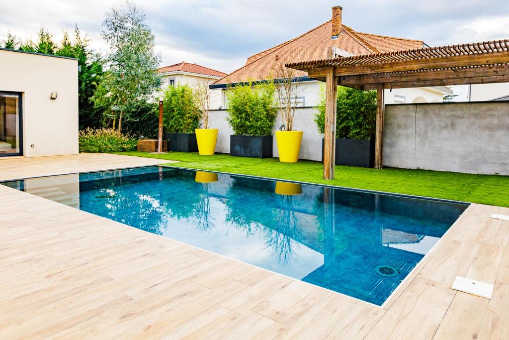 Photo of Others in Pusignan