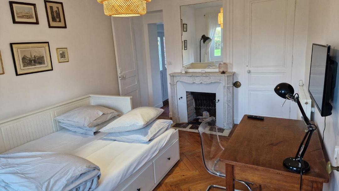 Photo of Bedroom in Croix-Mare