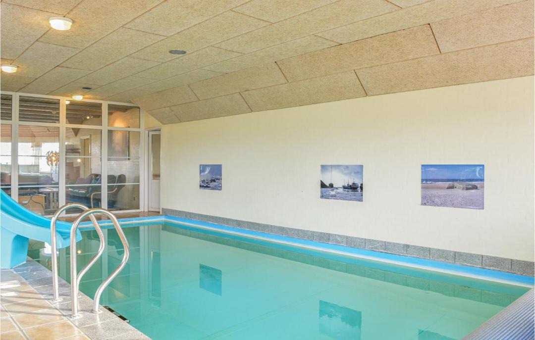 Photo of Others in Vrist Strand