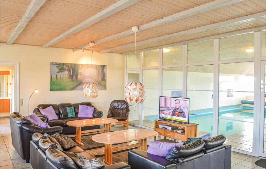 Photo of Others in Vrist Strand