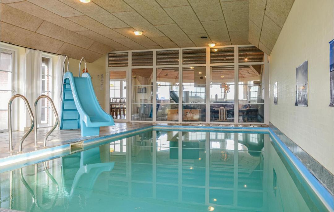 Photo of Others in Vrist Strand