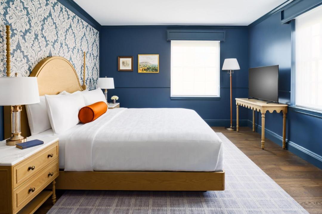 Photo of Bedroom in State College