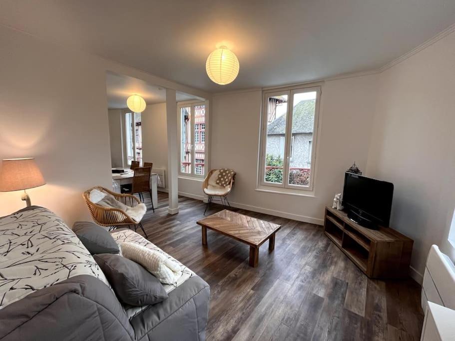 Photo of Others in Pont-l'Eveque