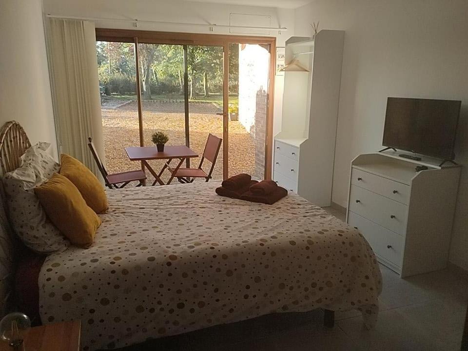 Photo of Bedroom in Monce-en-Belin