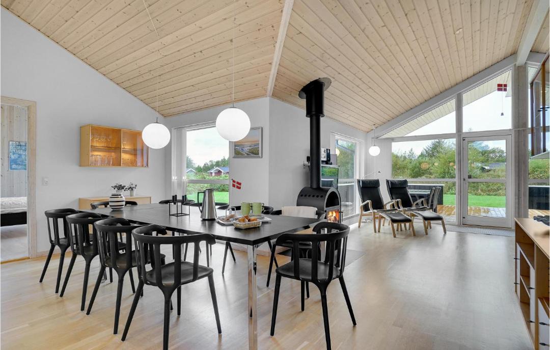 Photo of Others in Bratten Strand