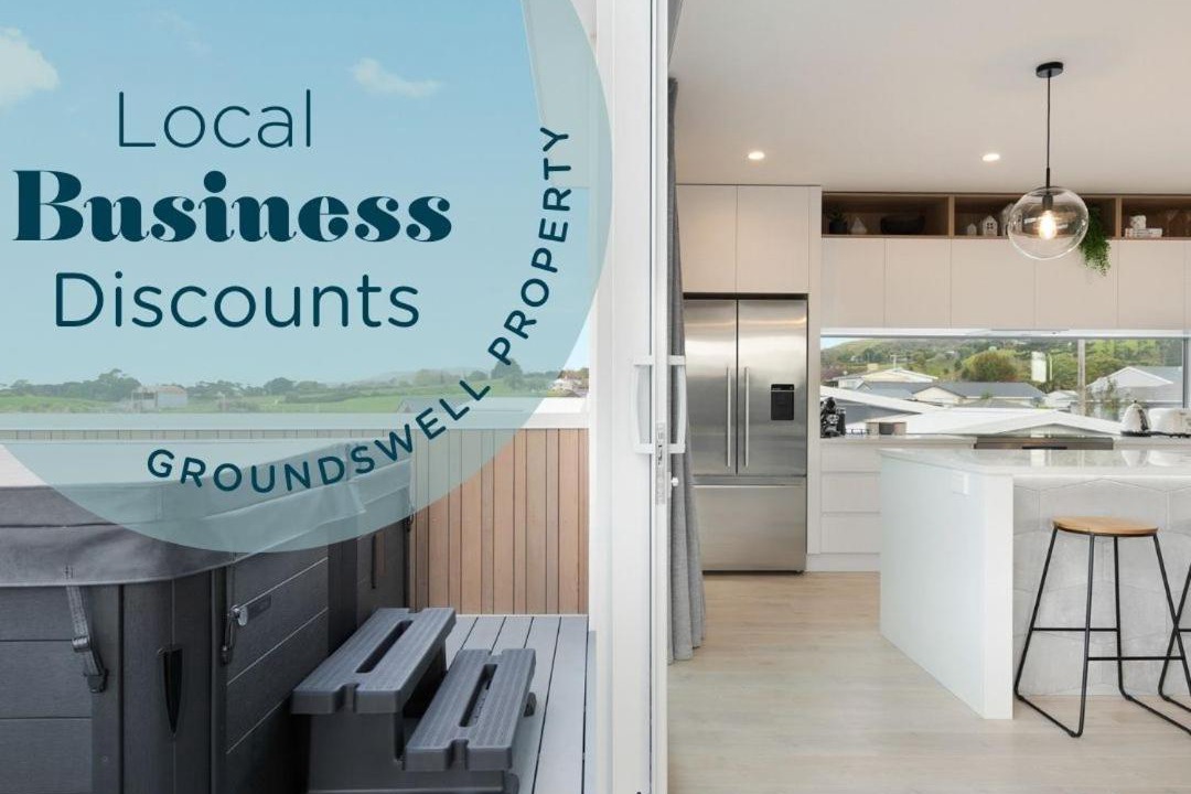 Photo of Others in Raglan