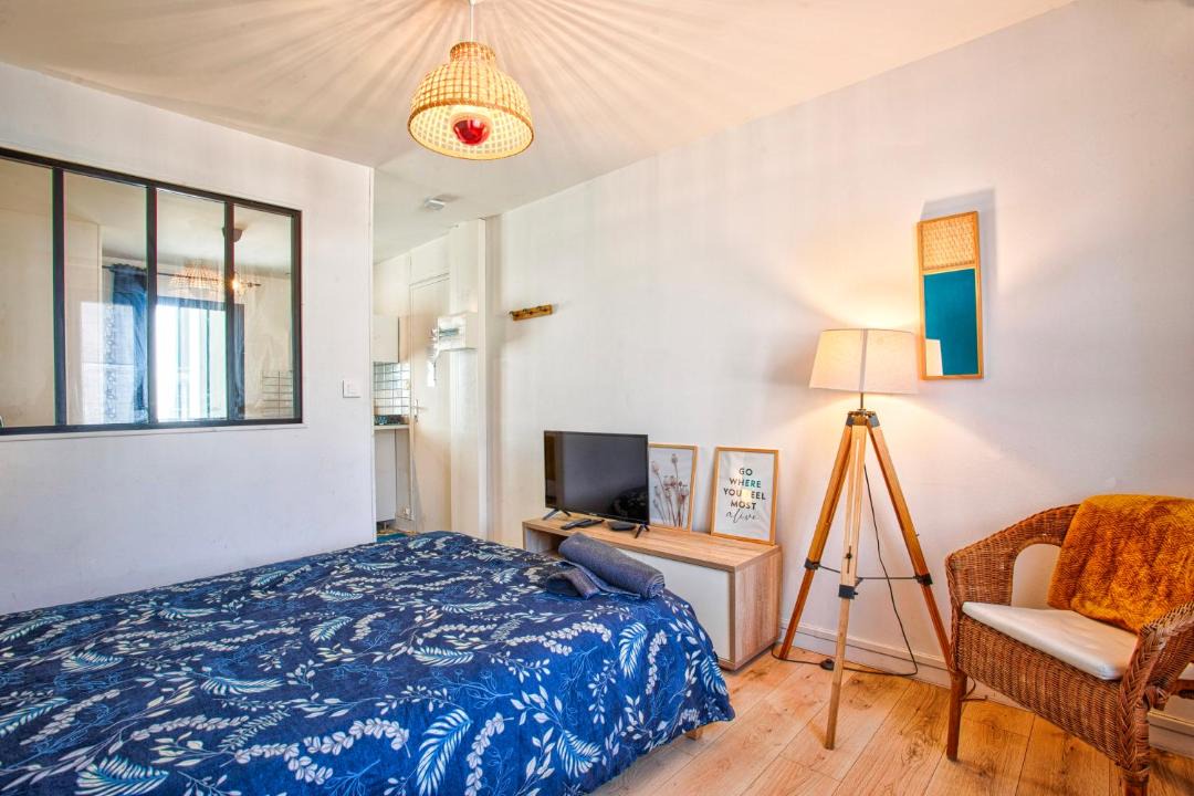 Photo of Bedroom in Flers