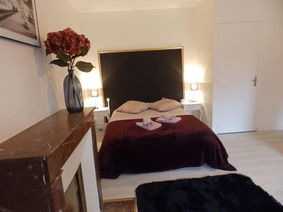 Photo of Bedroom in Menou