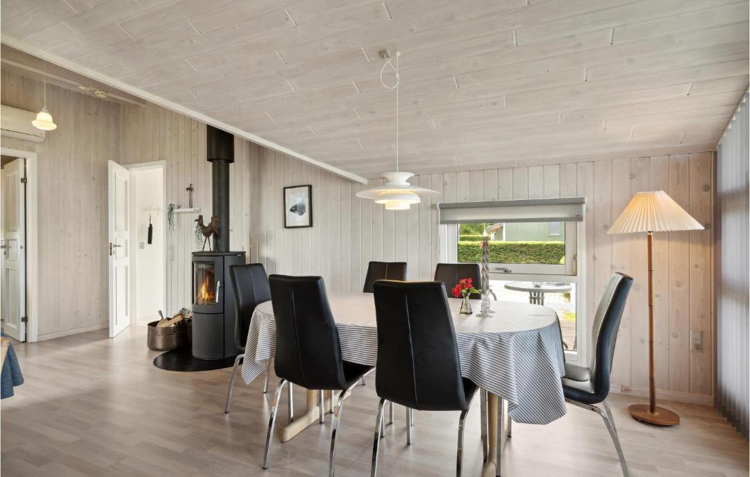 Photo of Others in Hvalpsund