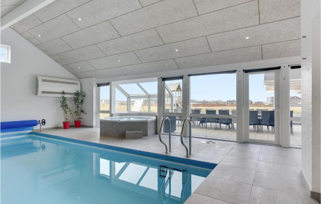 Photo of Others in Flovt Strand