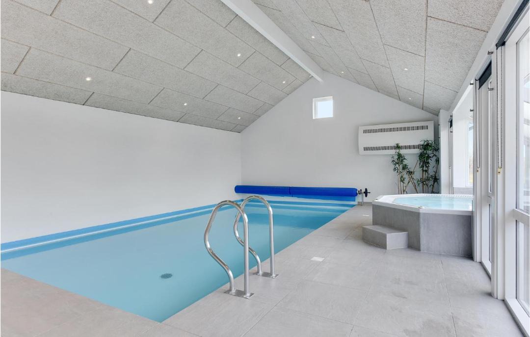 Photo of Others in Flovt Strand