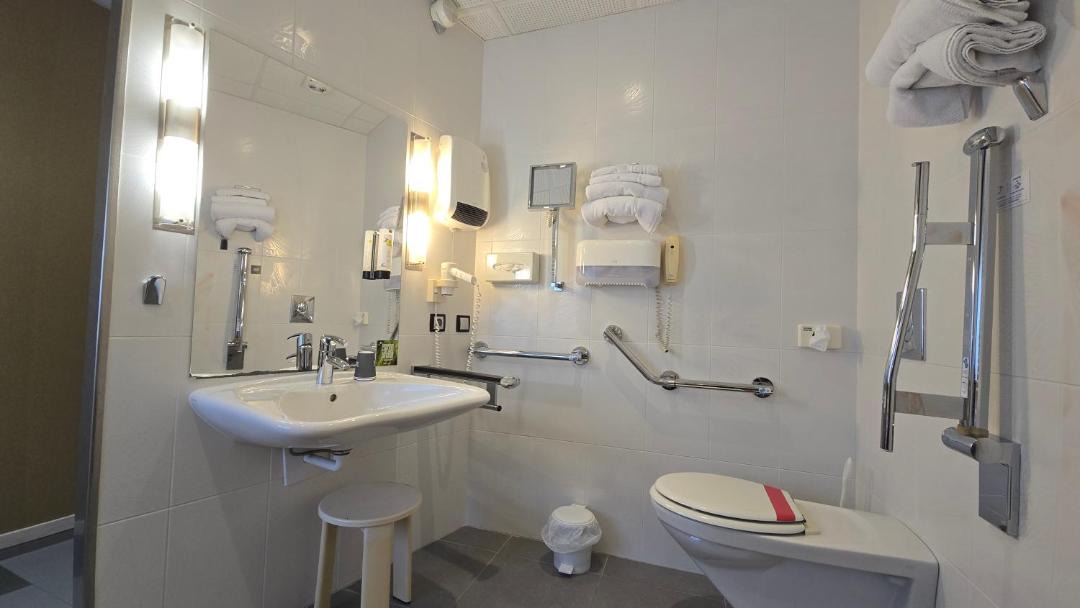 Photo of Bathroom in Montigny-le-Roi