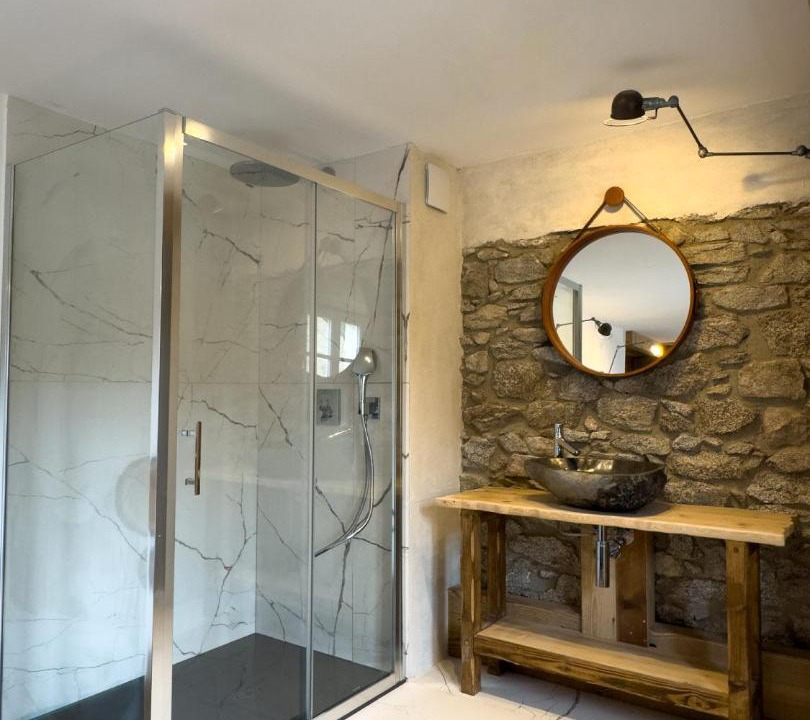 Photo of Bathroom in Font-Romeu-Odeillo-Via