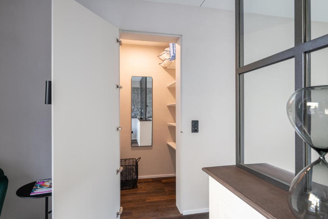 Photo of Others in Jona