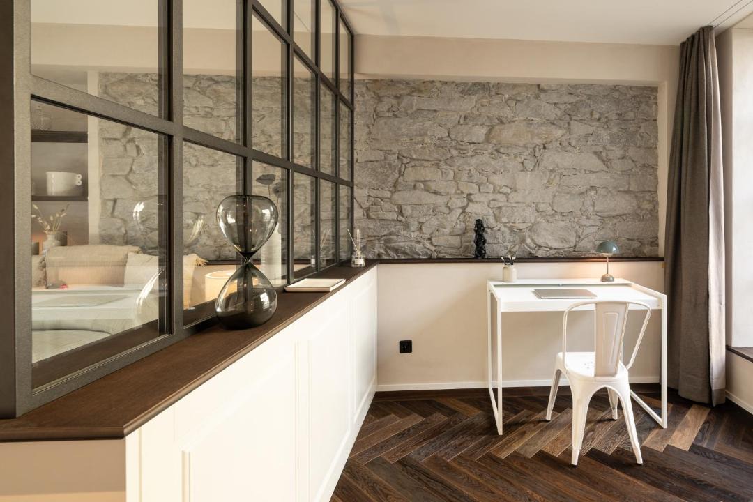 Photo of Others in Jona