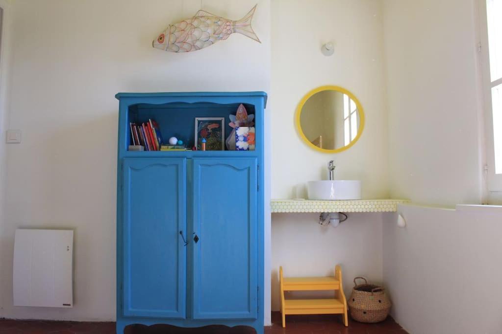 Photo of Others in Rue