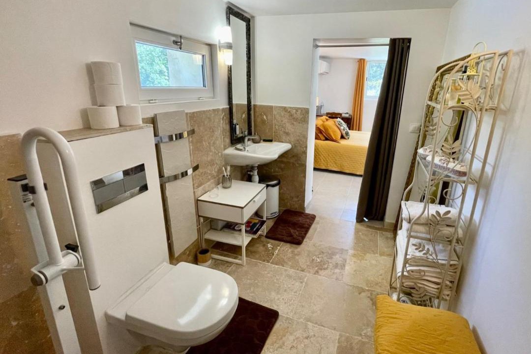 Photo of Bathroom in Sabran