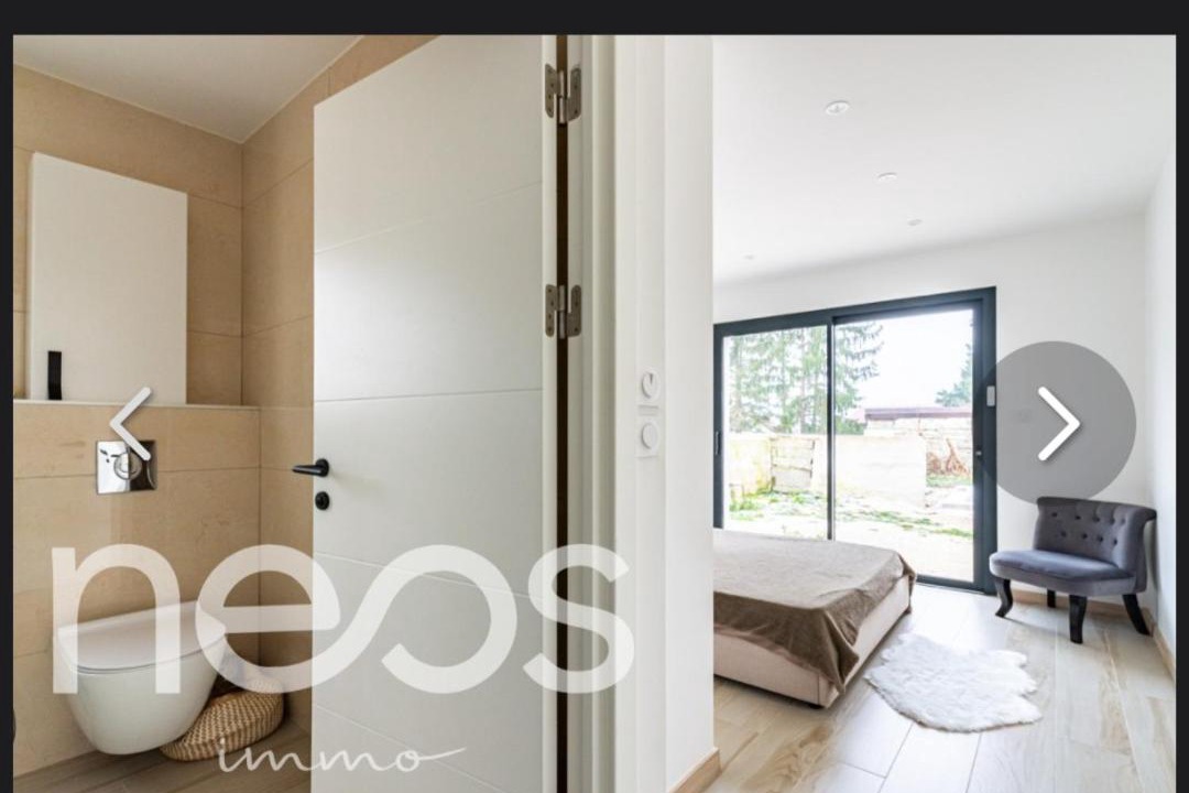 Photo of Others in Belleneuve