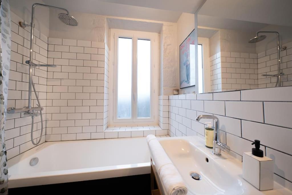 Photo of Bathroom in Les Beaux-Arts