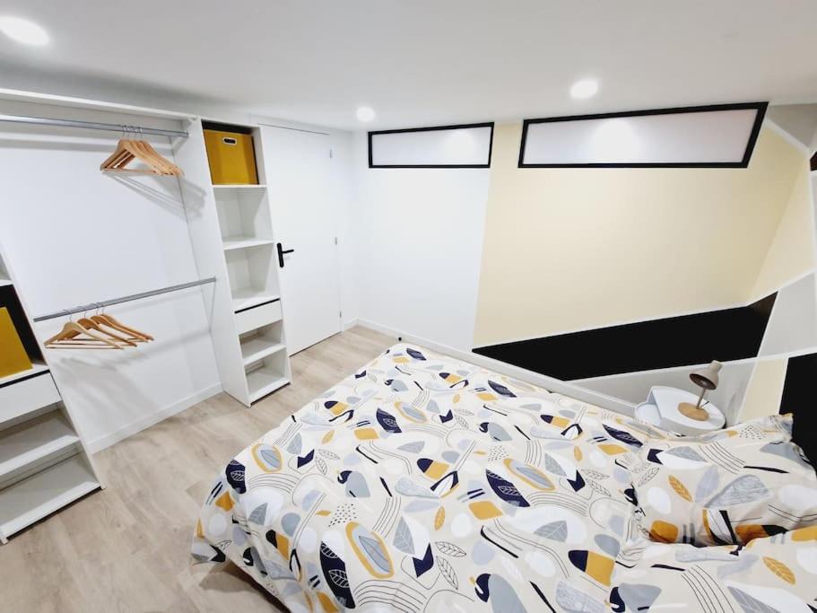 Photo of Bedroom in Maubeuge