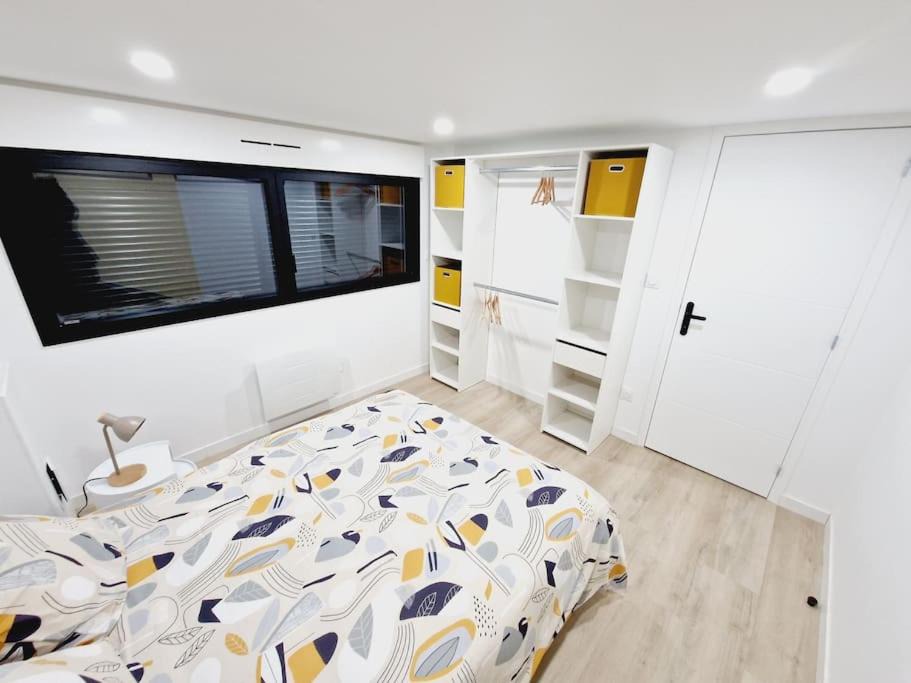 Photo of Bedroom in Maubeuge