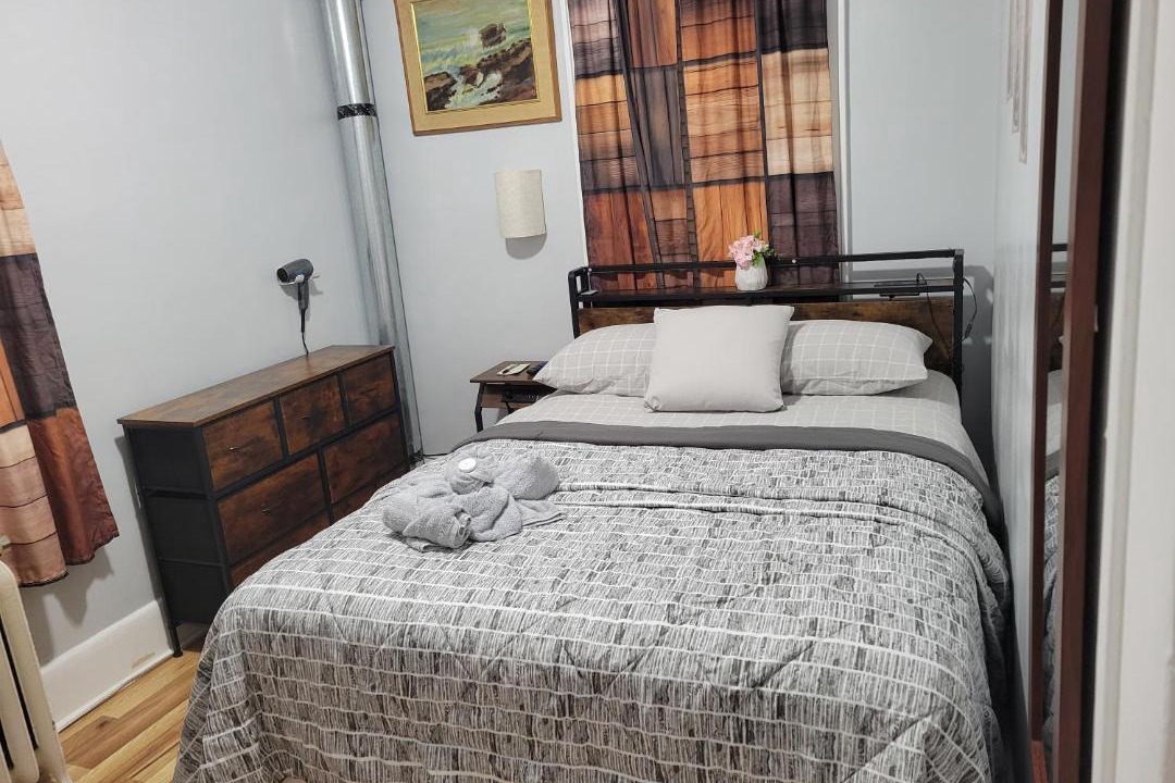 Photo of Bedroom in Roselle