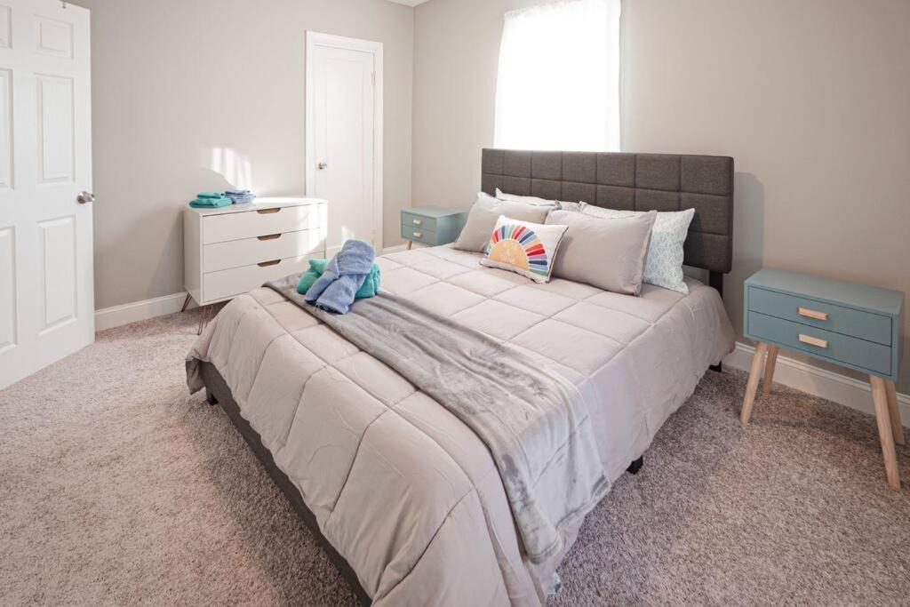 Photo of Bedroom in Evansville