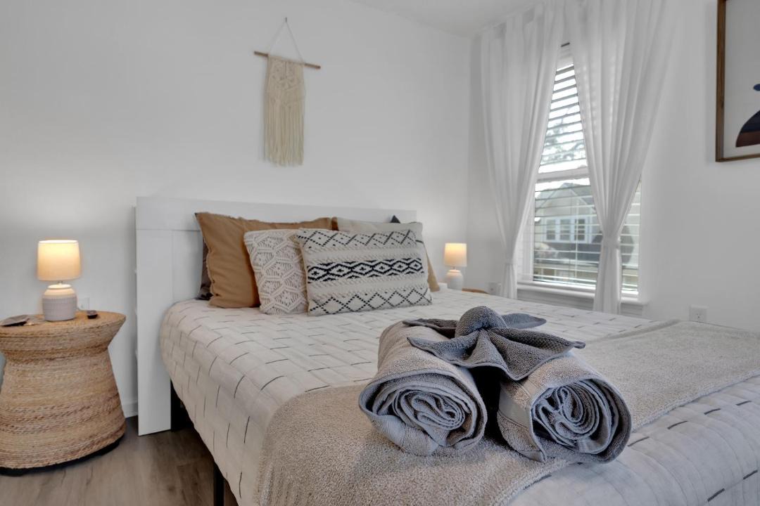 Photo of Bedroom in Jacksonville Beach