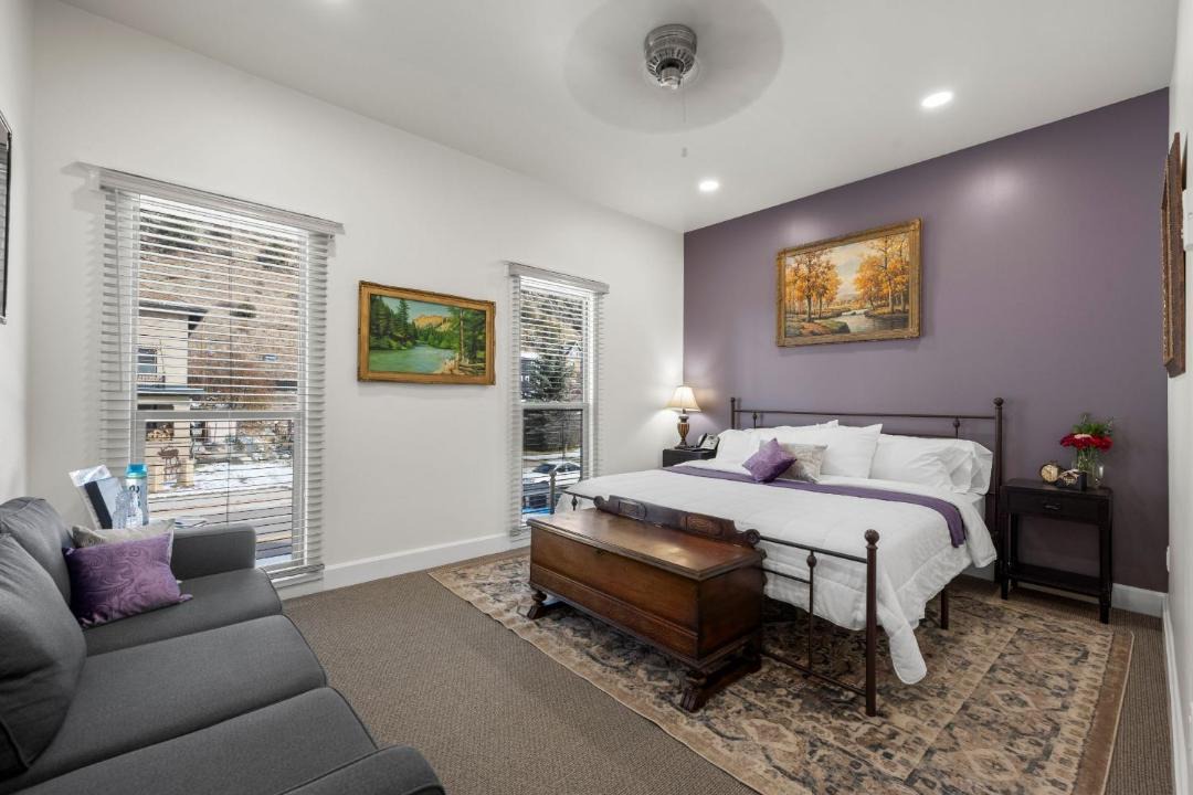 Photo of Bedroom in Idaho Springs