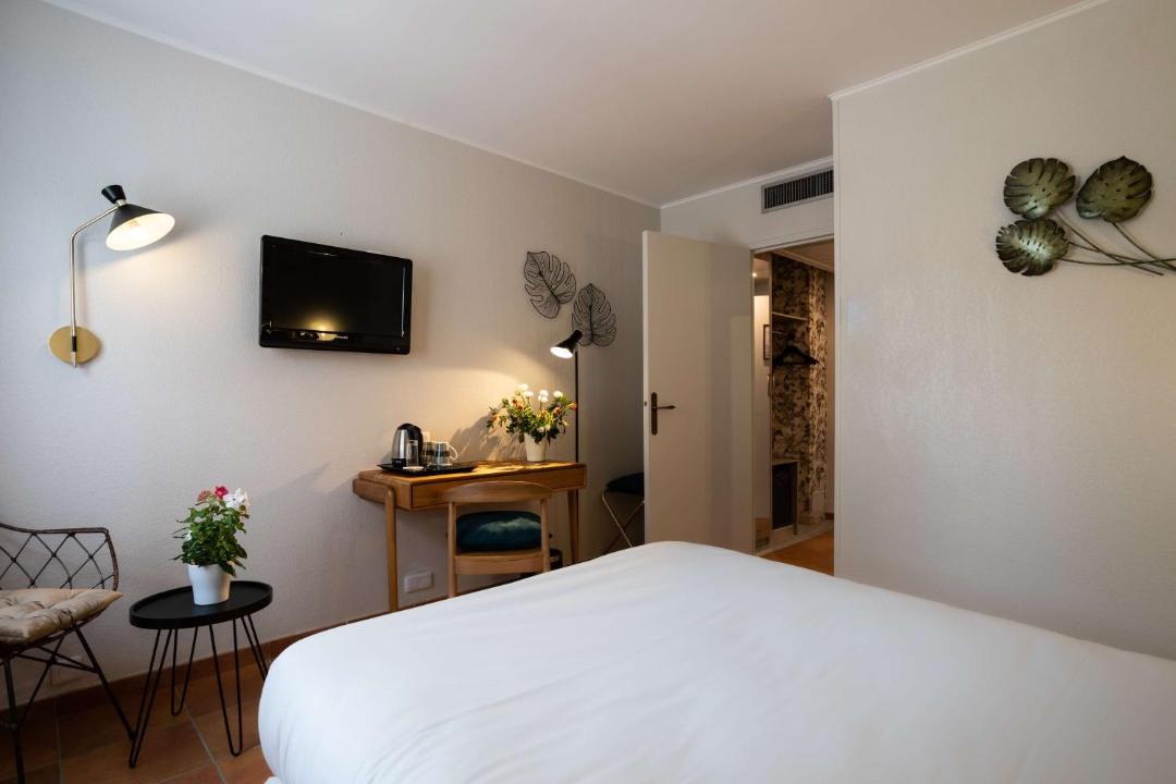 Photo of Others in Route d'Arles