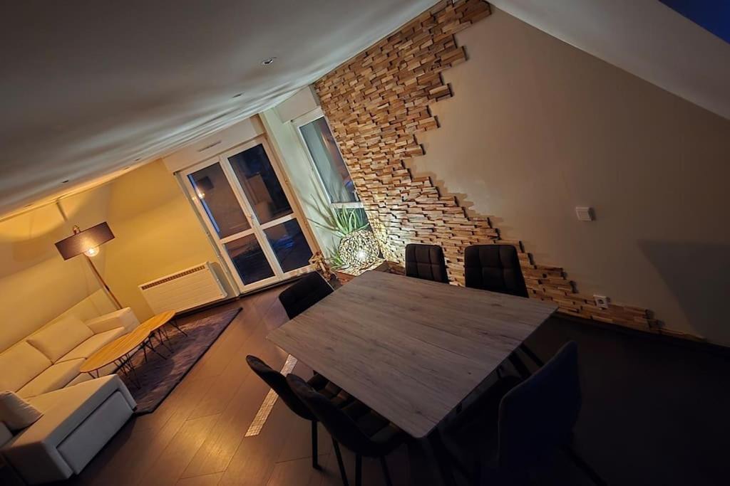 Photo of Others in Kaltenhouse