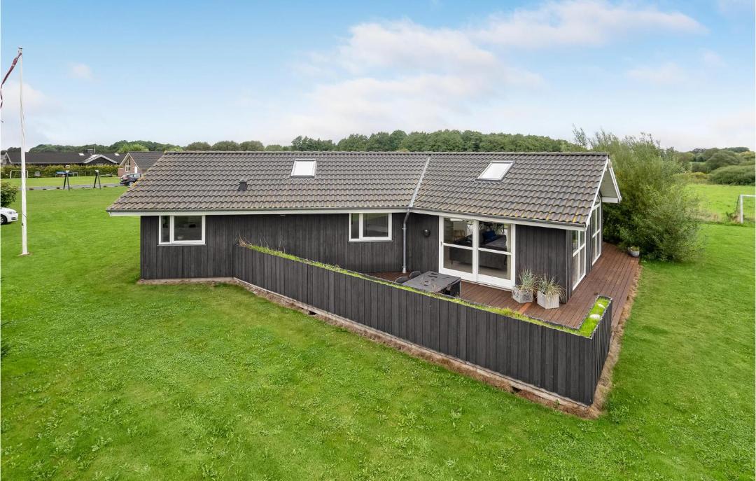 Photo of Others in Flovt Strand