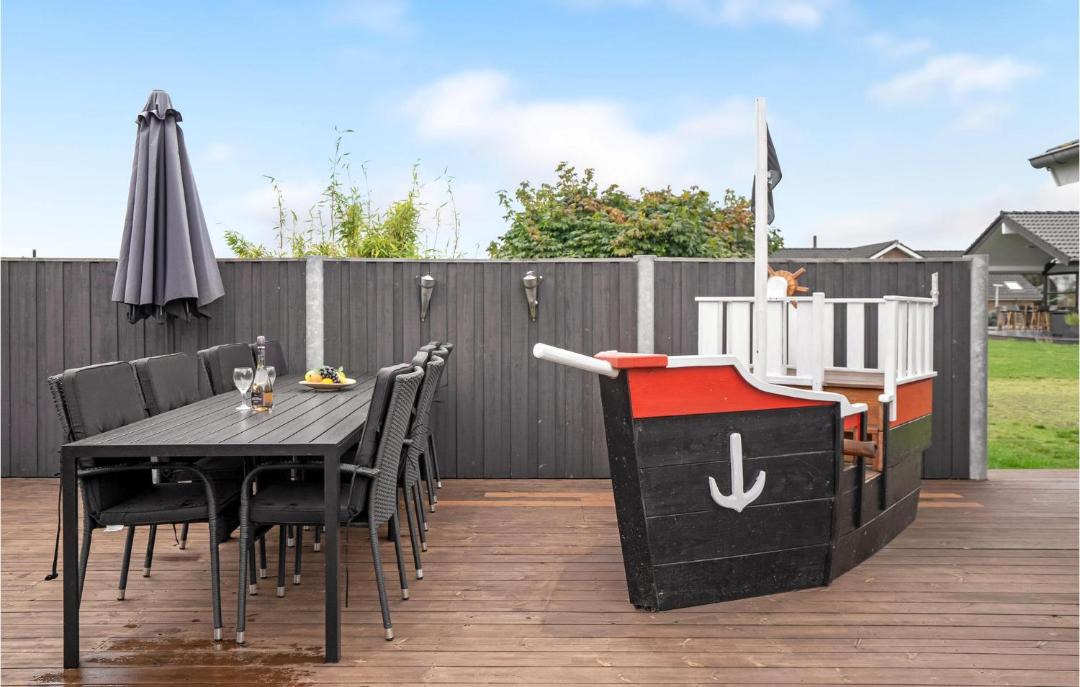 Photo of Others in Flovt Strand