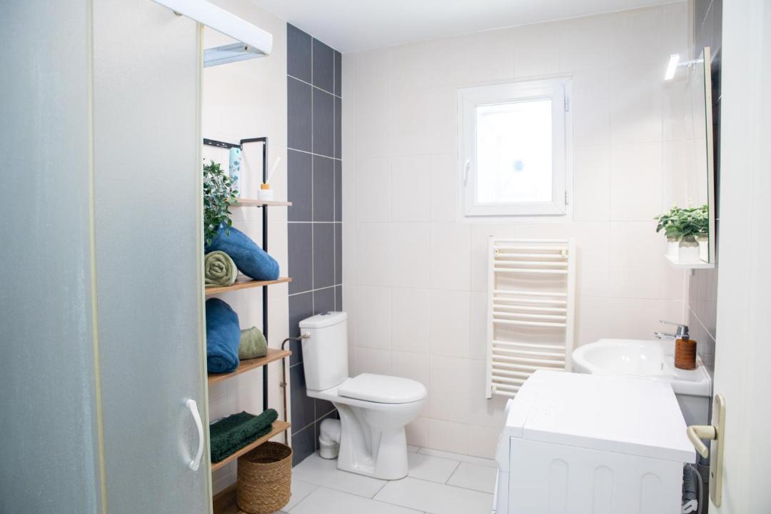 Photo of Bathroom in Dammartin-en-Goele