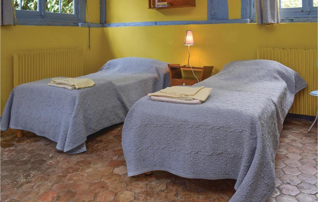 Photo of Others in Beaumontel