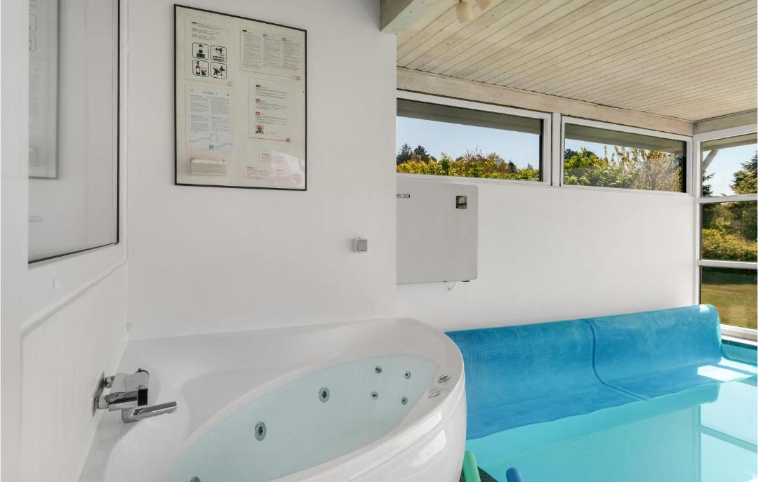 Photo of Others in Knebel