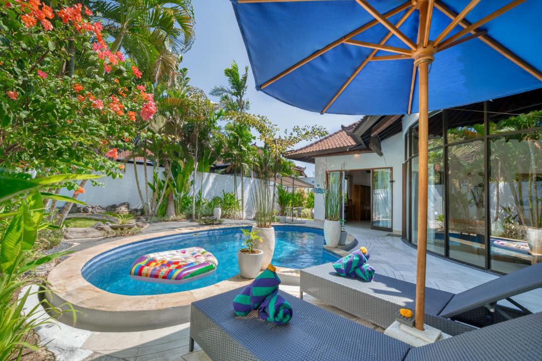 Photo of Others in Sunset Road